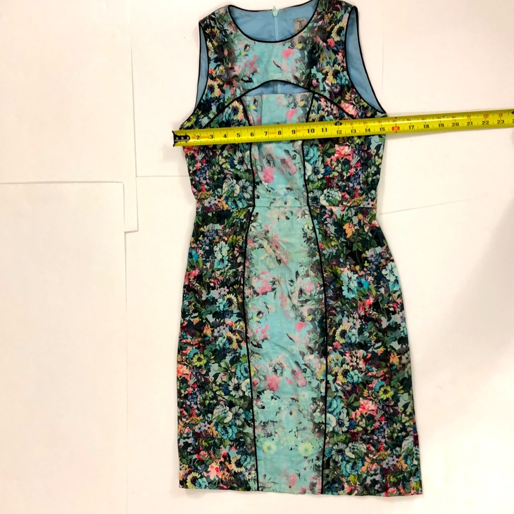 Tristan 1 Dress Floral light blue multi Cutout split hem Excellent Condition - Picture 6 of 8